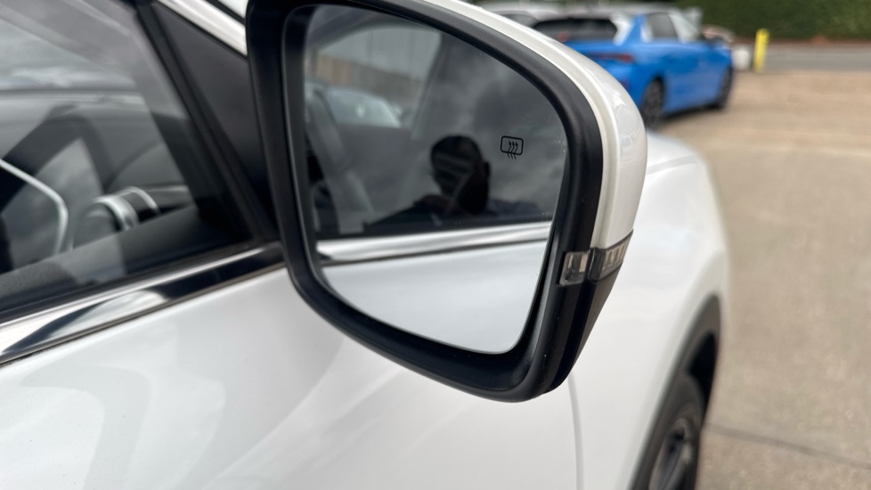 MG HS 1.5 T-GDI Trophy 5dr DCT Petrol Hatchback - Image 40