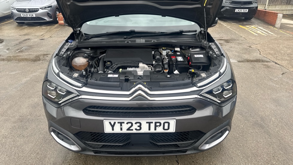 Citroen C4 1.2 PureTech [130] Shine Plus 5dr Auto Petrol Hatchback - Image 8