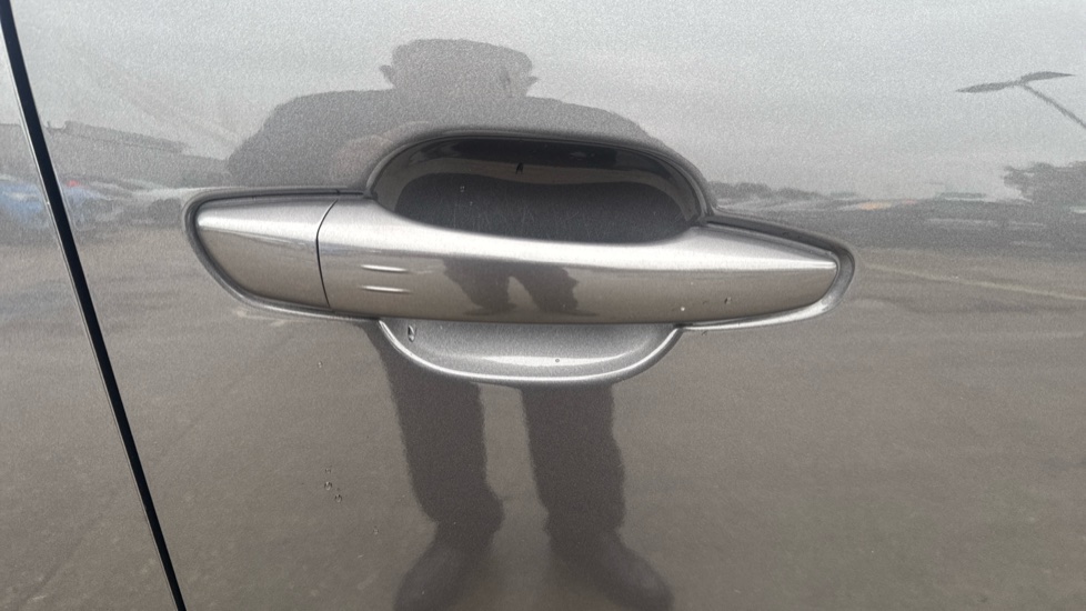 Citroen C4 1.2 PureTech [130] Shine Plus 5dr Auto Petrol Hatchback - Image 33