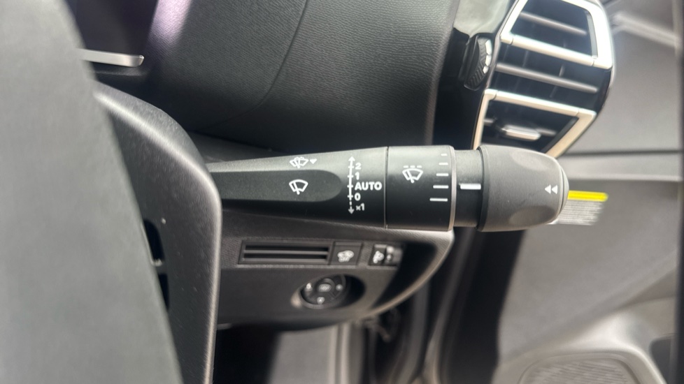 Citroen C4 1.2 PureTech [130] Shine Plus 5dr Auto Petrol Hatchback - Image 44