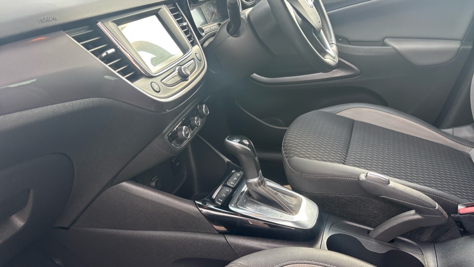 Vauxhall Crossland X 1.2T [130] Elite 5dr [Start Stop] Auto Petrol Hatchback - Image 13