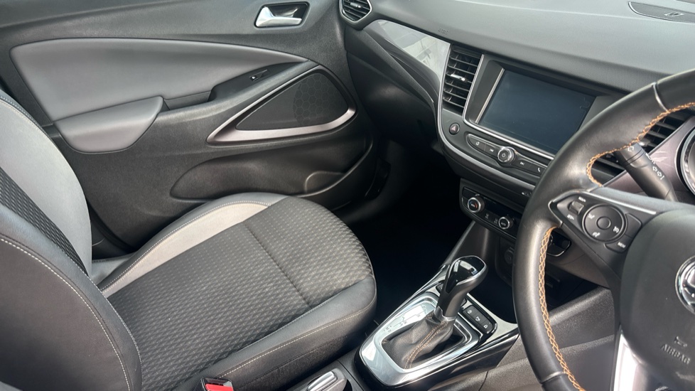 Vauxhall Crossland X 1.2T [130] Elite 5dr [Start Stop] Auto Petrol Hatchback - Image 14