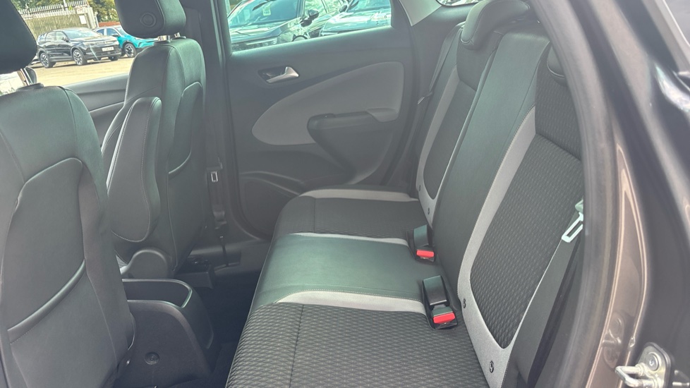 Vauxhall Crossland X 1.2T [130] Elite 5dr [Start Stop] Auto Petrol Hatchback - Image 16