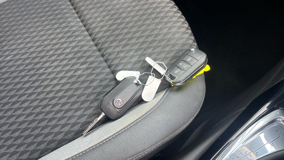 Vauxhall Crossland X 1.2T [130] Elite 5dr [Start Stop] Auto Petrol Hatchback - Image 20
