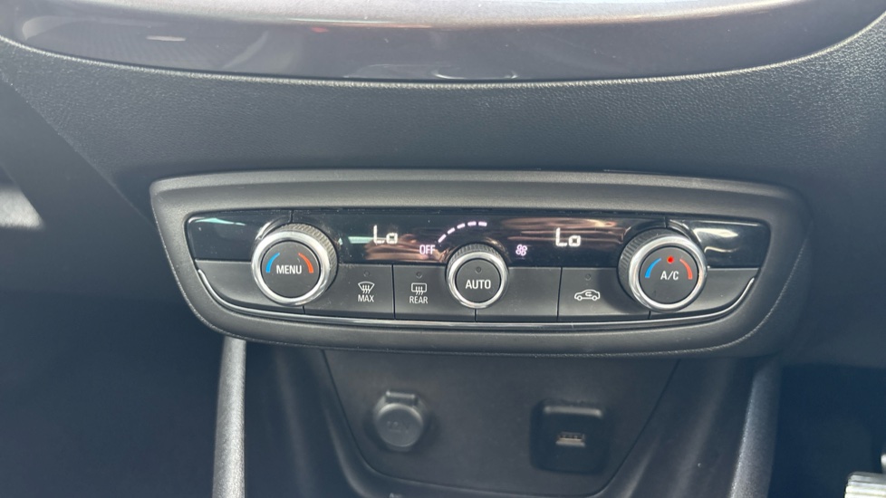 Vauxhall Crossland X 1.2T [130] Elite 5dr [Start Stop] Auto Petrol Hatchback - Image 33