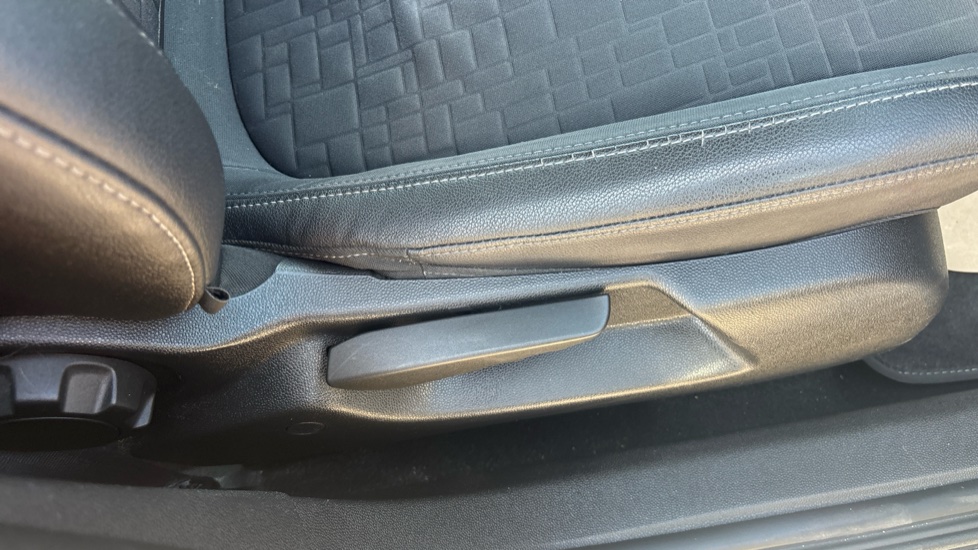 Vauxhall Corsa 1.4 SE 5dr Auto Petrol Hatchback - Image 25