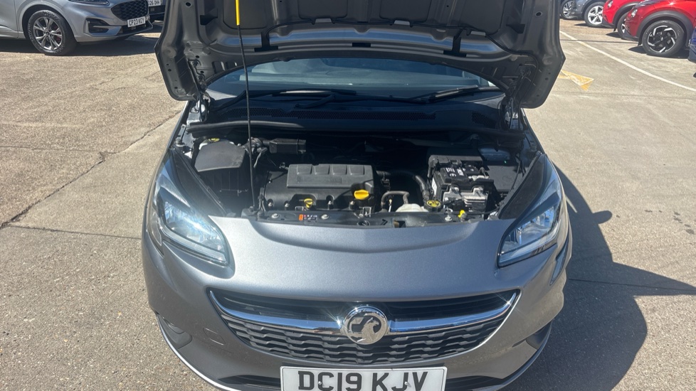 Vauxhall Corsa 1.4 Design 5dr Petrol Hatchback - Image 8