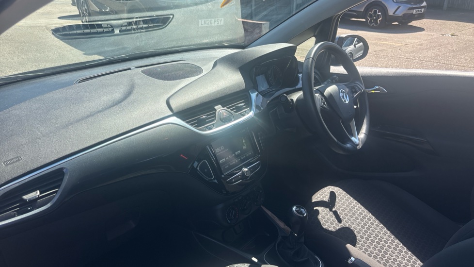 Vauxhall Corsa 1.4 Design 5dr Petrol Hatchback - Image 9