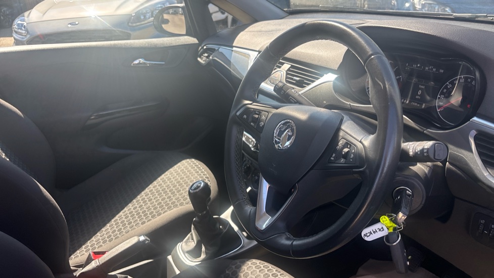 Vauxhall Corsa 1.4 Design 5dr Petrol Hatchback - Image 11