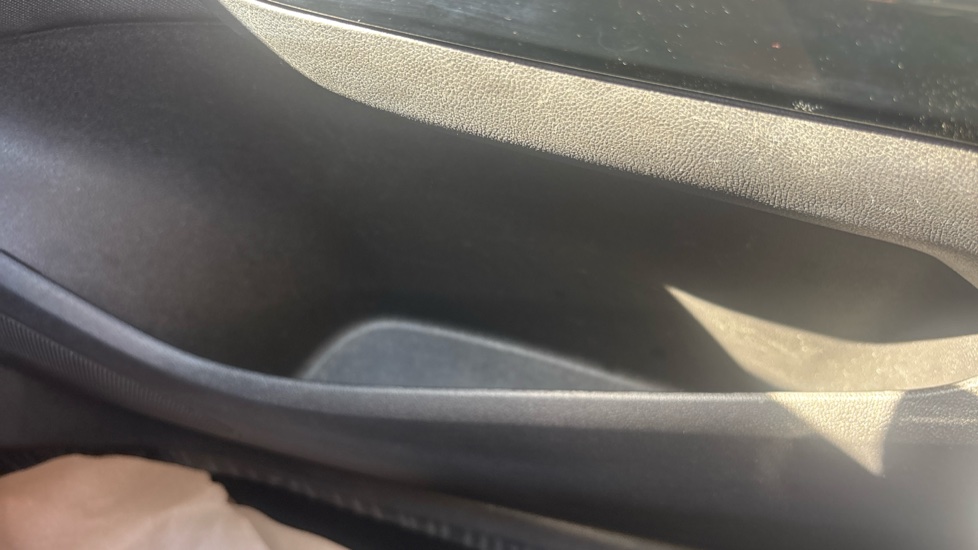 Vauxhall Corsa 1.4 Design 5dr Petrol Hatchback - Image 45