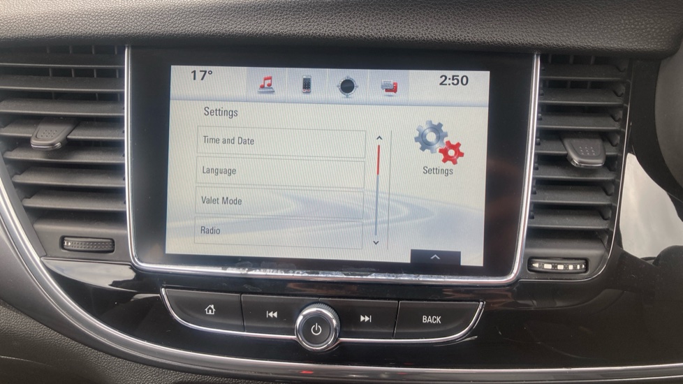 Vauxhall Mokka X 1.4T ecoTEC Design Nav 5dr Petrol Hatchback - Image 25
