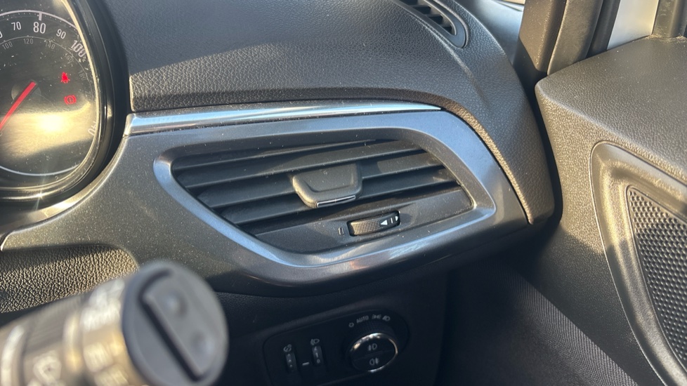 Vauxhall Corsa 1.4 [75] Energy 5dr [AC] Petrol Hatchback - Image 29