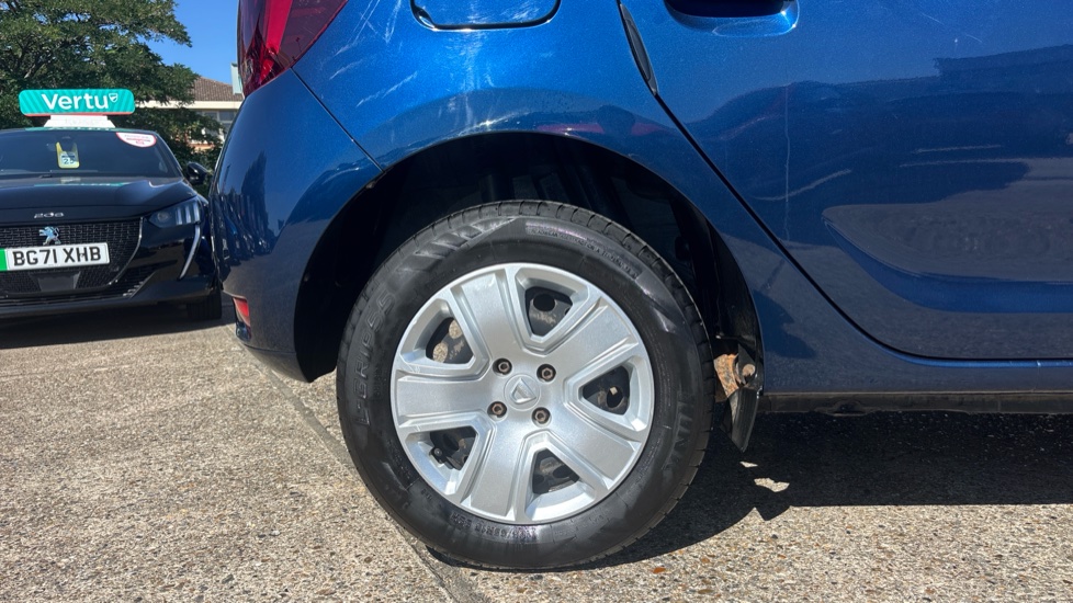 Dacia Sandero 0.9 TCe Laureate 5dr Petrol Hatchback - Image 7