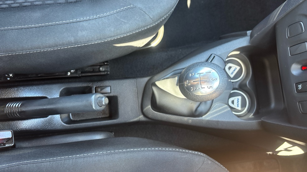 Dacia Sandero 0.9 TCe Laureate 5dr Petrol Hatchback - Image 31