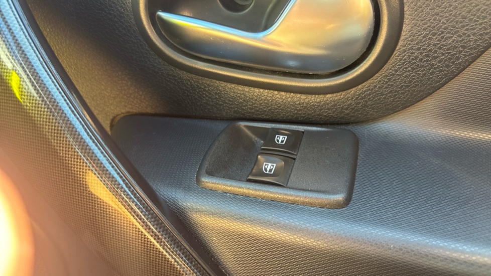 Dacia Sandero 0.9 TCe Laureate 5dr Petrol Hatchback - Image 35