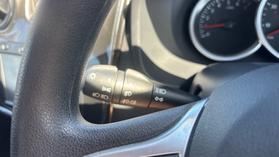 Dacia Sandero 0.9 TCe Laureate 5dr Petrol Hatchback - Image 38