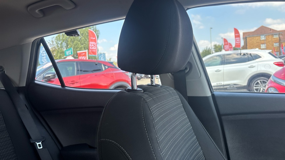 Kia Stonic 1.0T GDi 2 5dr Petrol Estate - Image 38