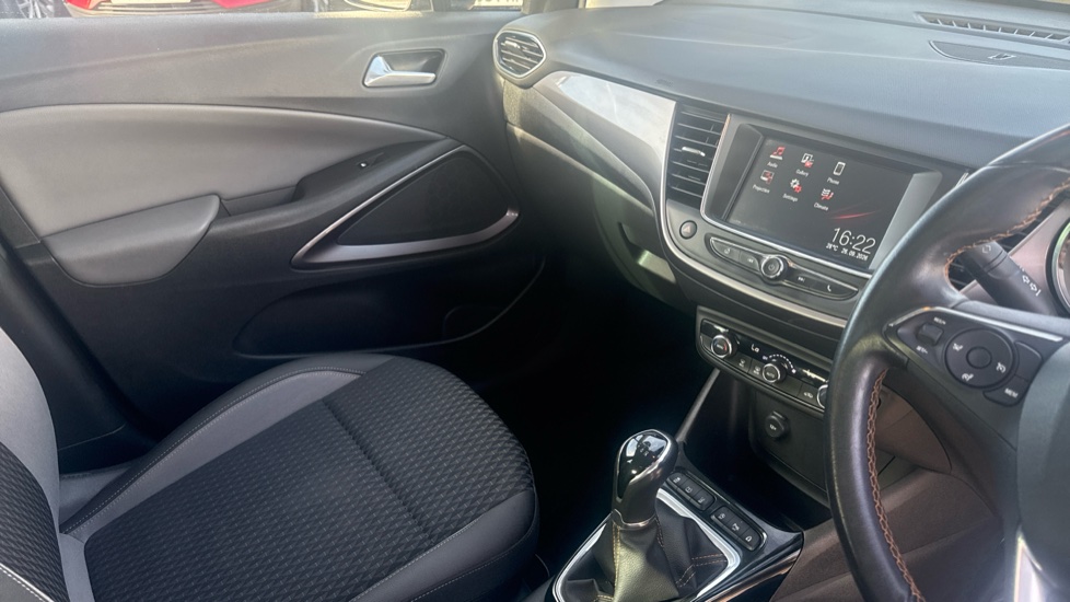 Vauxhall Crossland X 1.2T ecoTec [110] Elite 5dr [Start Stop] Petrol Hatchback - Image 14