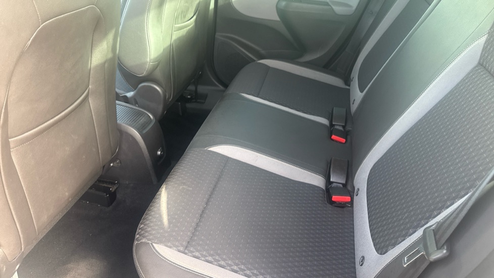 Vauxhall Crossland X 1.2T ecoTec [110] Elite 5dr [Start Stop] Petrol Hatchback - Image 16