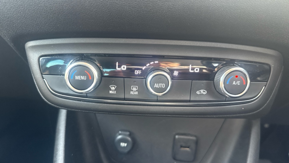 Vauxhall Crossland X 1.2T ecoTec [110] Elite 5dr [Start Stop] Petrol Hatchback - Image 21