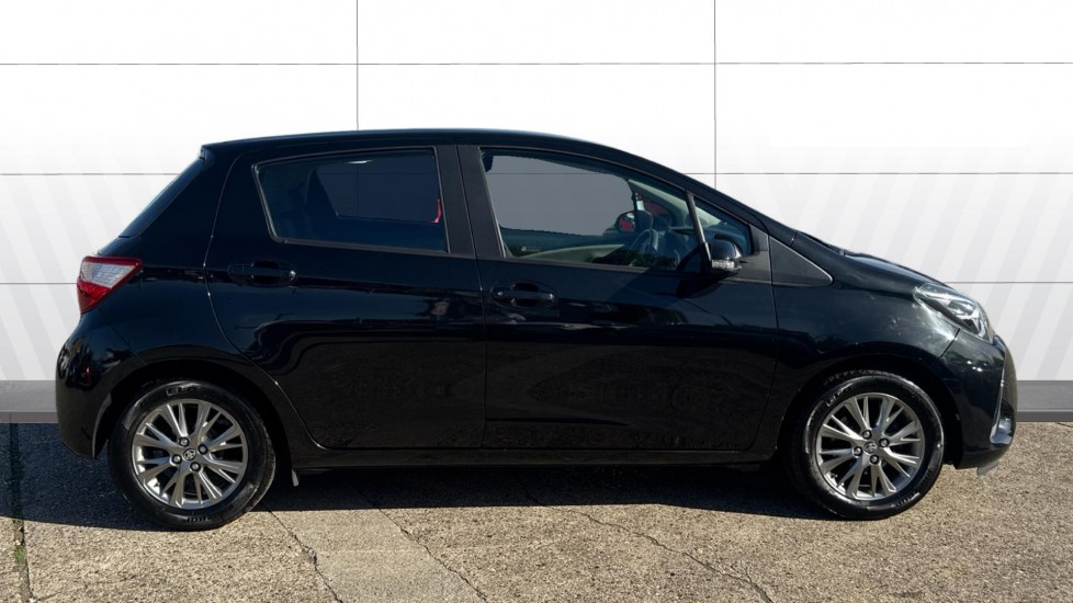 Toyota Yaris 1.0 VVT-i Icon Tech 5dr Petrol Hatchback - Image 5