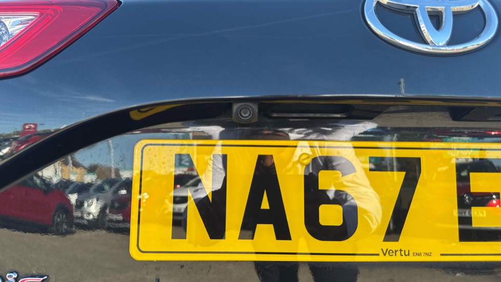 Toyota Yaris 1.0 VVT-i Icon Tech 5dr Petrol Hatchback - Image 38