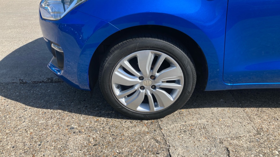 Suzuki Swift 1.0 Boosterjet SZ-T 5dr Petrol Hatchback - Image 36