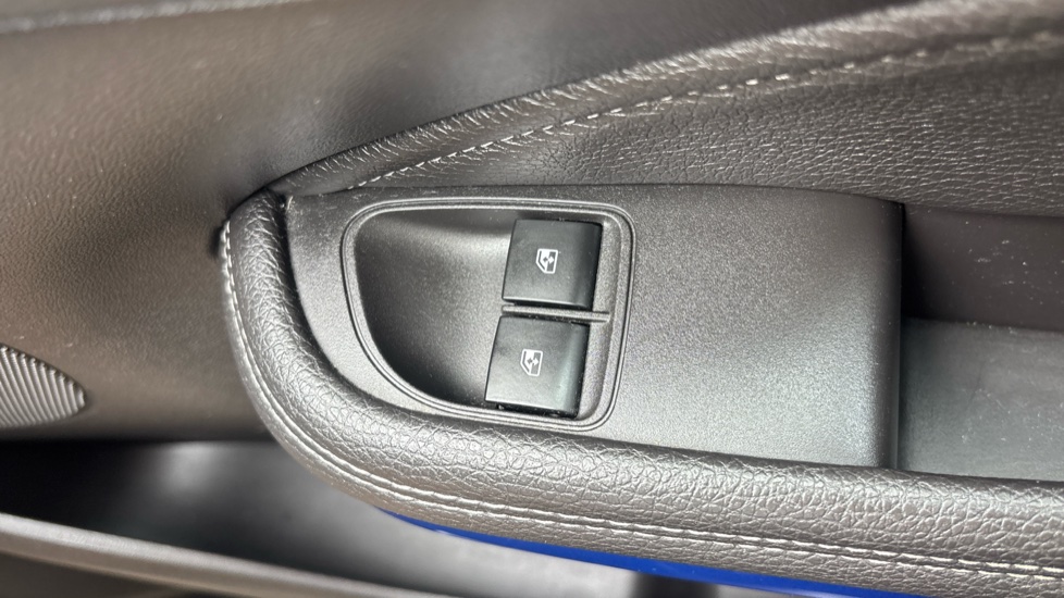 Vauxhall Adam 1.2i Energised 3dr Petrol Hatchback - Image 21