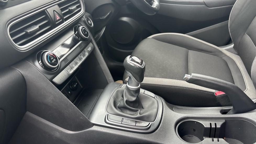 Hyundai KONA 1.0T GDi Blue Drive Premium 5dr Petrol Hatchback - Image 13