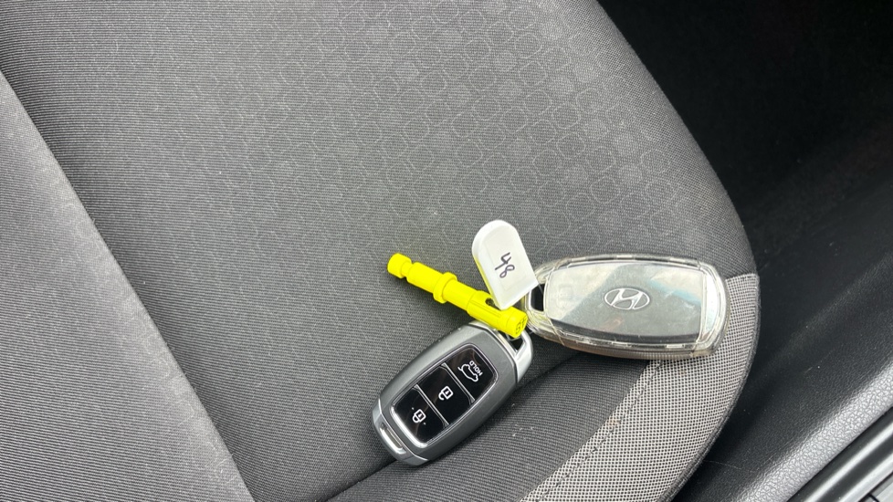 Hyundai KONA 1.0T GDi Blue Drive Premium 5dr Petrol Hatchback - Image 20