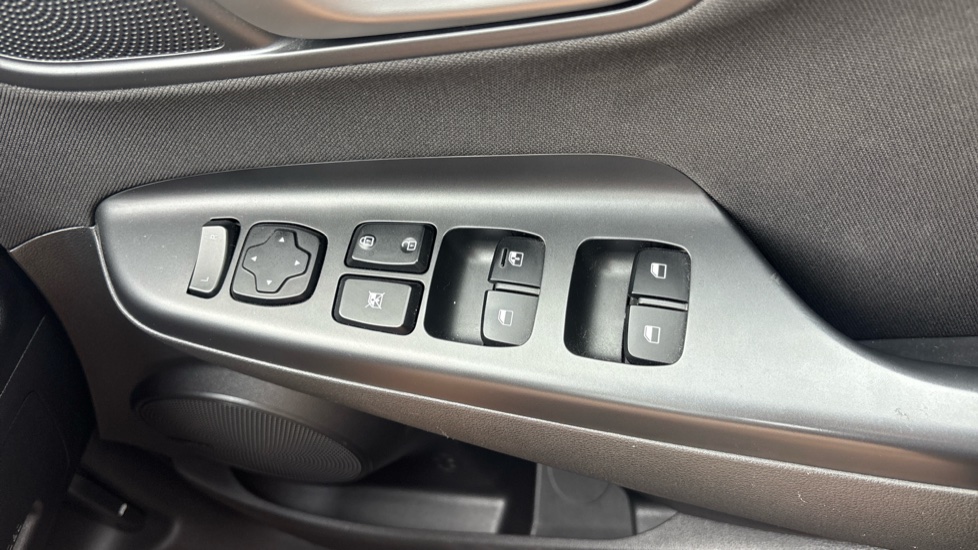 Hyundai KONA 1.0T GDi Blue Drive Premium 5dr Petrol Hatchback - Image 32