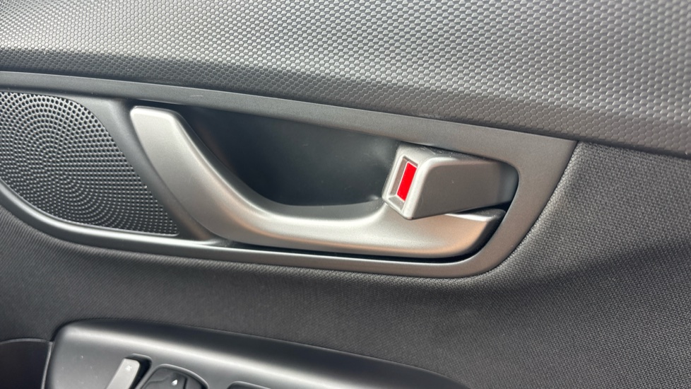 Hyundai KONA 1.0T GDi Blue Drive Premium 5dr Petrol Hatchback - Image 33