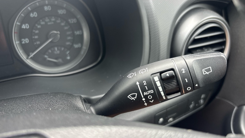 Hyundai KONA 1.0T GDi Blue Drive Premium 5dr Petrol Hatchback - Image 35