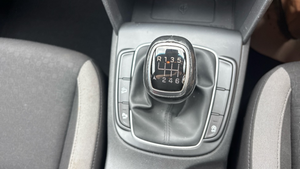 Hyundai KONA 1.0T GDi Blue Drive Premium 5dr Petrol Hatchback - Image 41