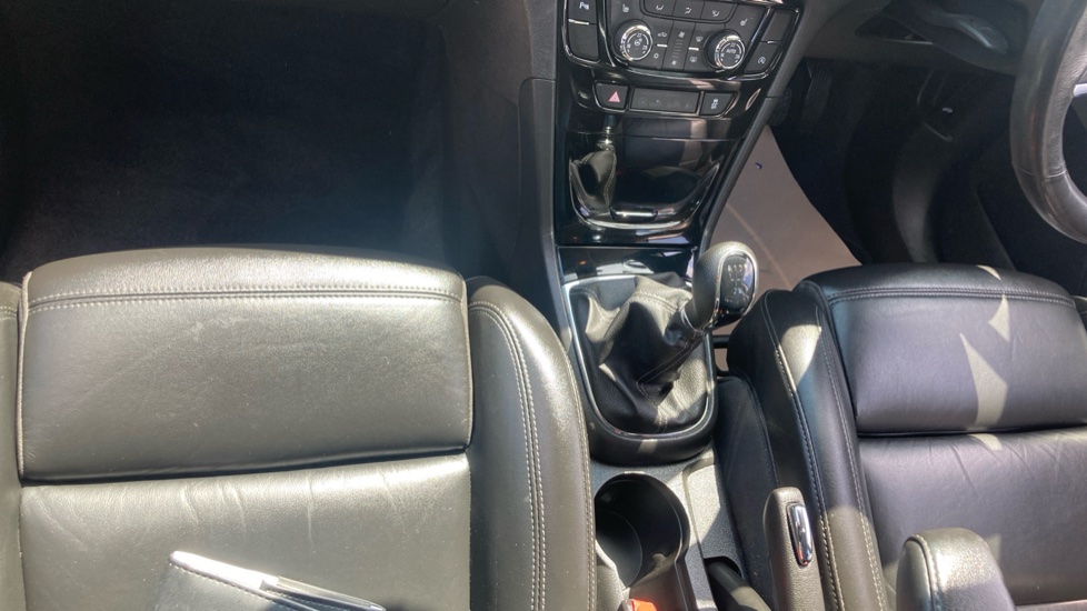 Vauxhall Mokka X 1.4T ecoTEC Elite 5dr Petrol Hatchback - Image 13