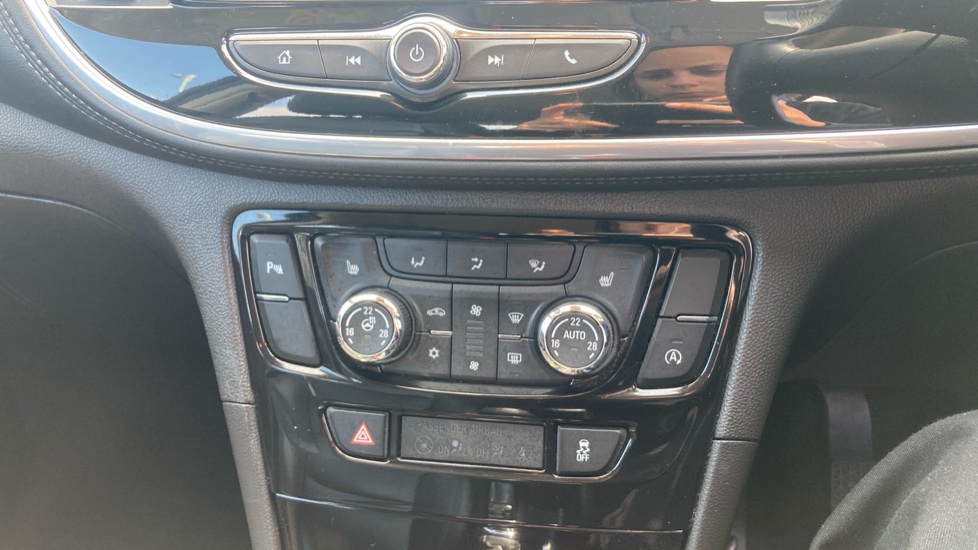 Vauxhall Mokka X 1.4T ecoTEC Elite 5dr Petrol Hatchback - Image 27