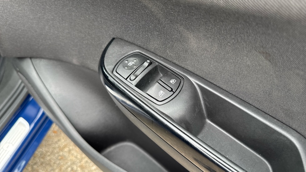 Vauxhall Corsa 1.4 Energy 5dr [AC] Auto Petrol Hatchback - Image 27