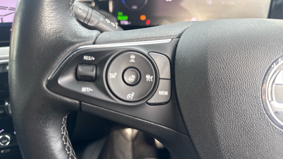 Vauxhall Mokka 100kW Ultimate 50kWh 5dr Auto Electric Hatchback - Image 25