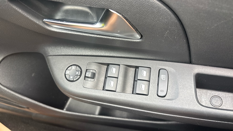 Vauxhall Corsa 1.2 Turbo Design 5dr Petrol Hatchback - Image 24