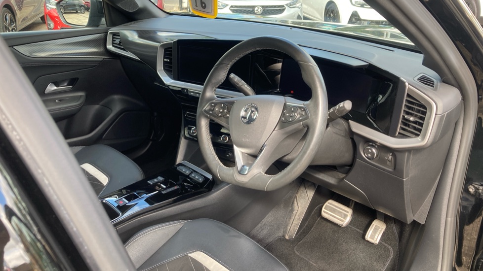 Vauxhall Mokka 100kW Ultimate 50kWh 5dr Auto Electric Hatchback - Image 11