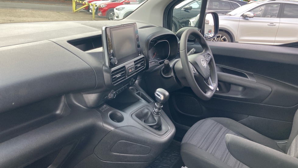 Vauxhall Combo Life 1.2 Turbo Energy 5dr Petrol Estate - Image 9