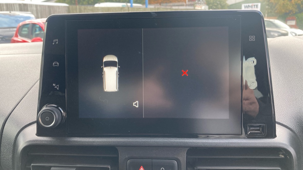 Vauxhall Combo Life 1.2 Turbo Energy 5dr Petrol Estate - Image 21