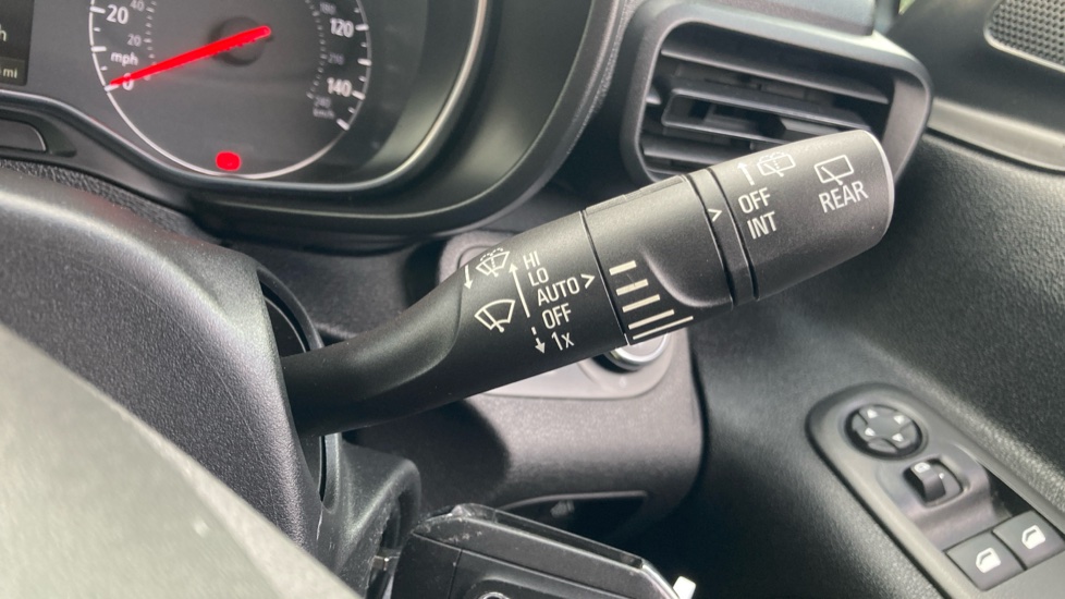 Vauxhall Combo Life 1.2 Turbo Energy 5dr Petrol Estate - Image 31