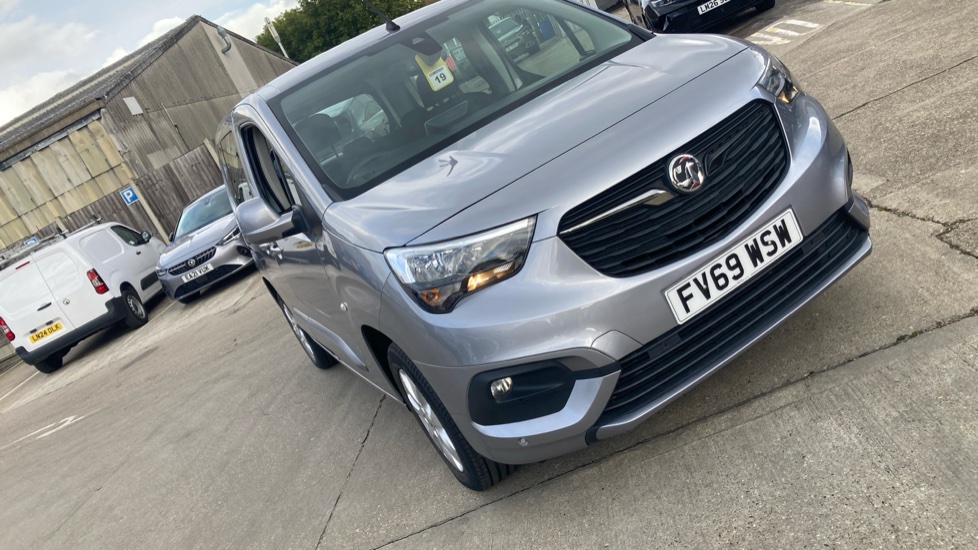 Vauxhall Combo Life 1.2 Turbo Energy 5dr Petrol Estate - Image 39