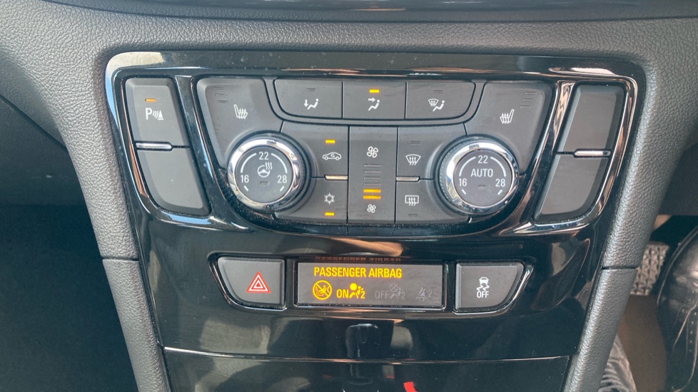 Vauxhall Mokka X 1.4T Design Nav 5dr Auto Petrol Hatchback - Image 40