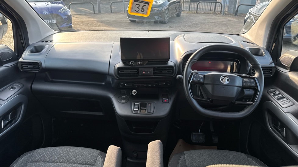 Vauxhall Combo Life 100kW Ultimate 52kWh 5dr Auto Electric Estate - Image 10