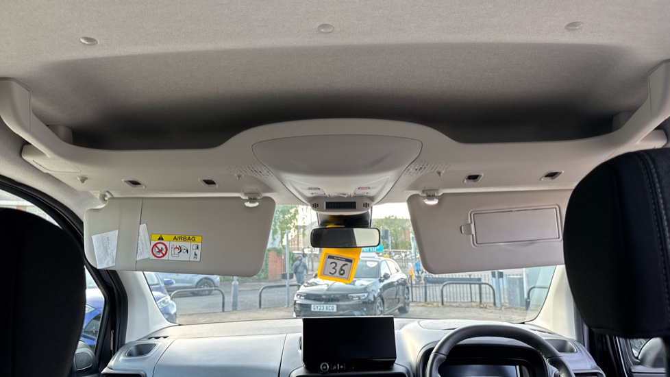 Vauxhall Combo Life 100kW Ultimate 52kWh 5dr Auto Electric Estate - Image 44