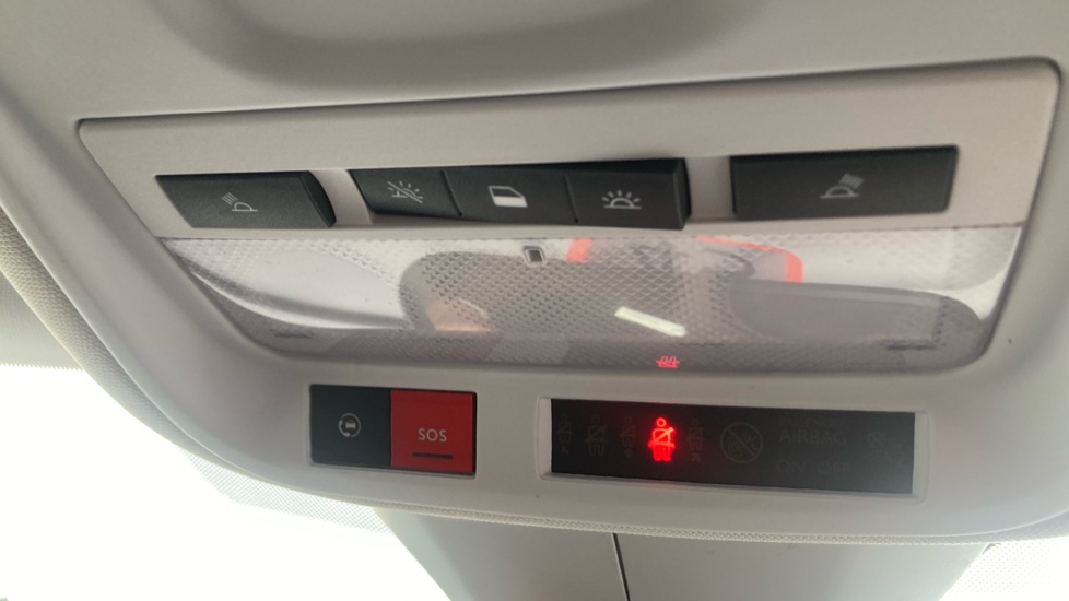 Vauxhall Grandland X 1.2 Turbo Griffin Edition 5dr Petrol Hatchback - Image 40