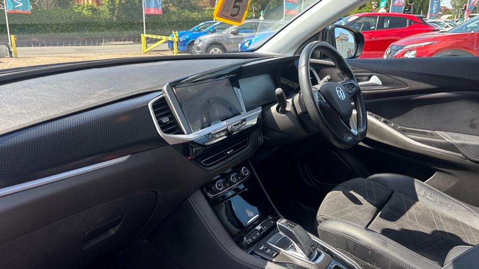 Vauxhall Grandland 1.2 Turbo Ultimate 5dr Auto Petrol Hatchback - Image 9