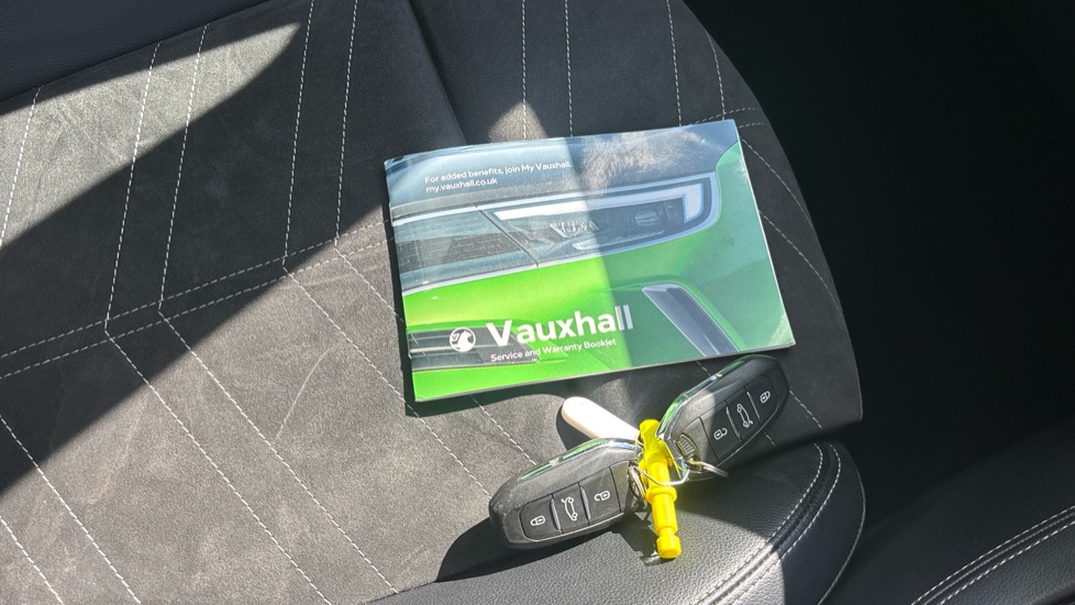 Vauxhall Grandland 1.2 Turbo Ultimate 5dr Auto Petrol Hatchback - Image 19